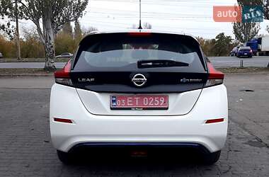 Хетчбек Nissan Leaf 2019 в Дніпрі