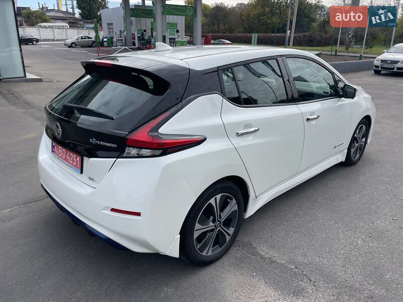 Хэтчбек Nissan Leaf 2018 в Одессе