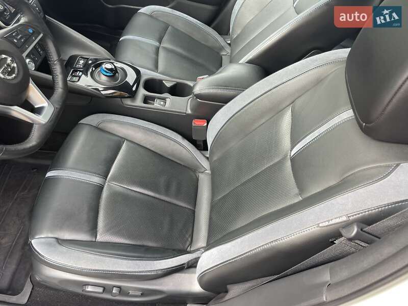 Хэтчбек Nissan Leaf 2018 в Одессе