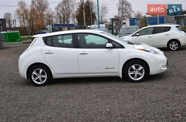 Хэтчбек Nissan Leaf 2015 в 