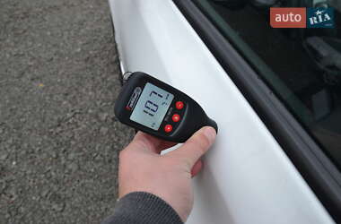 Хэтчбек Nissan Leaf 2015 в 