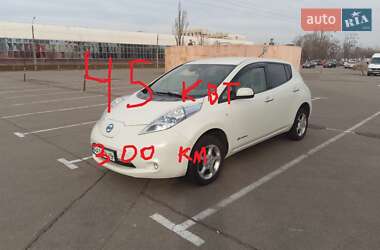 Хэтчбек Nissan Leaf 2011 в Киеве