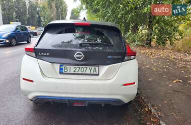 Хетчбек Nissan Leaf 2019 в 