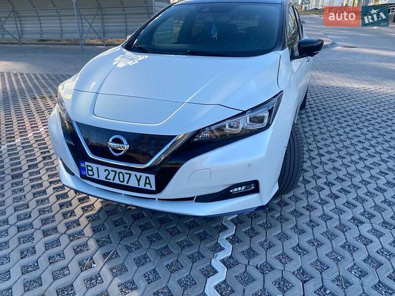 Хэтчбек Nissan Leaf 2019 в Каменском