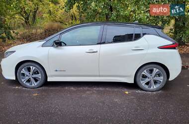 Хетчбек Nissan Leaf 2019 в 