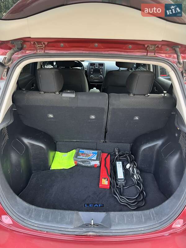 Хэтчбек Nissan Leaf 2013 в Сумах