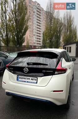 Хетчбек Nissan Leaf 2019 в 