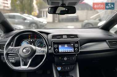 Хетчбек Nissan Leaf 2019 в 
