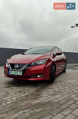 Хэтчбек Nissan Leaf 2019 в Ровно