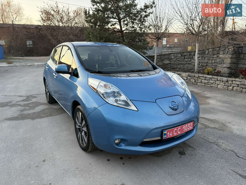 Хэтчбек Nissan Leaf 2014 в Каменец-Подольском