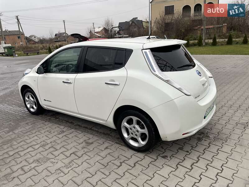 Хэтчбек Nissan Leaf 2017 в Львове