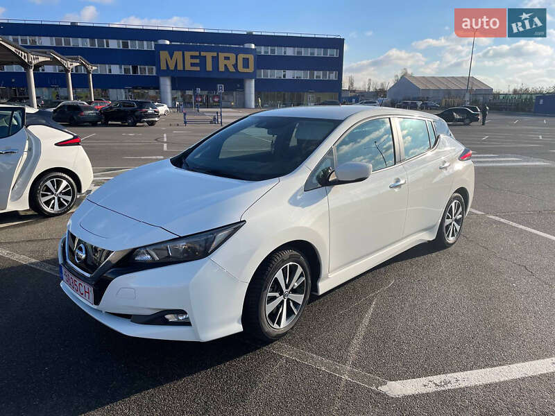 Хэтчбек Nissan Leaf 2019 в Киеве