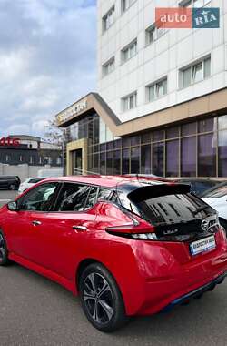 Хэтчбек Nissan Leaf 2019 в Киеве