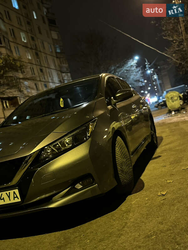 Хэтчбек Nissan Leaf 2021 в Харькове