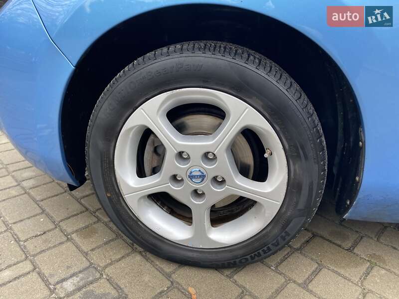 Хэтчбек Nissan Leaf 2011 в Ровно