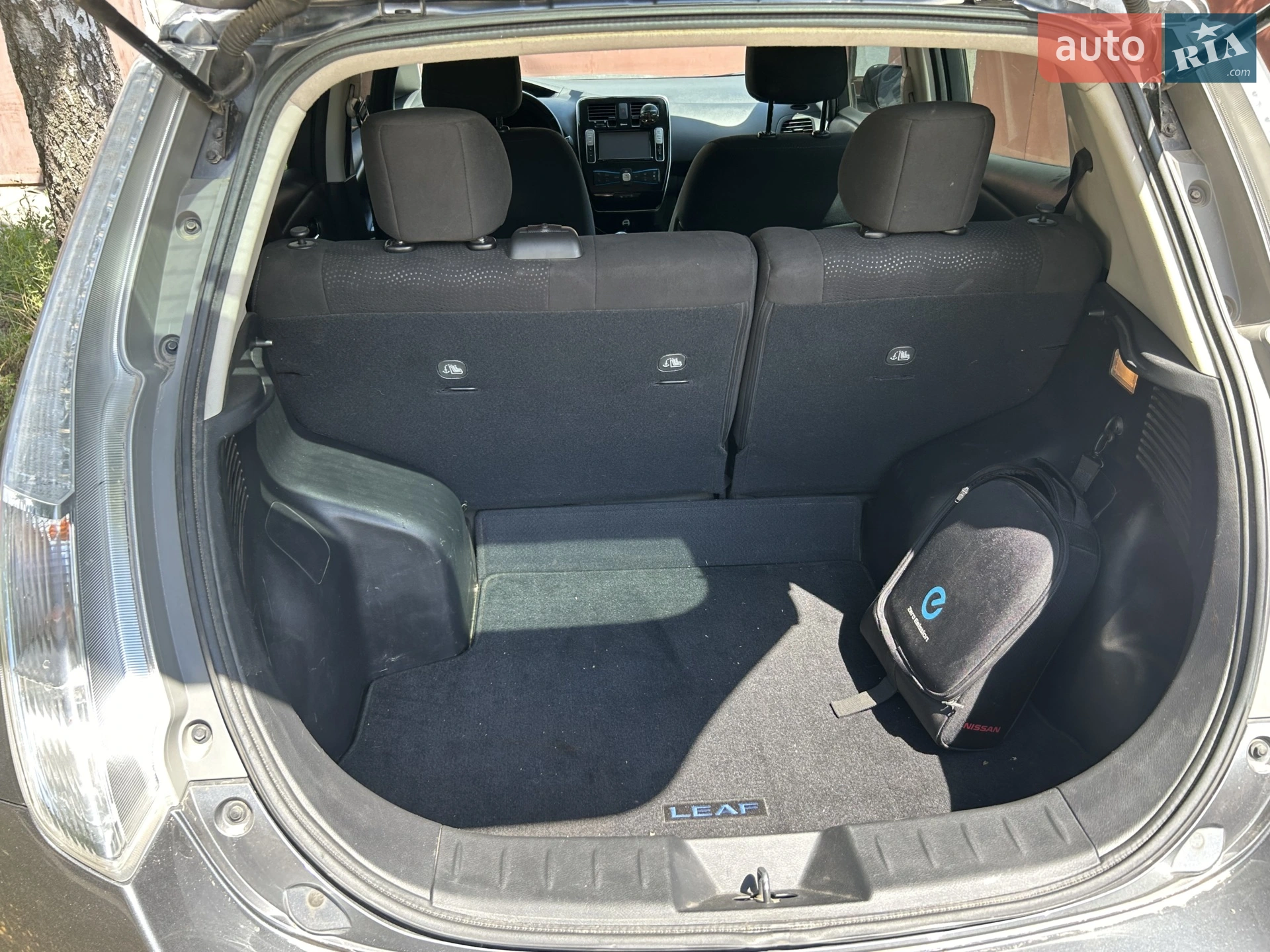 2015 Nissan Leaf - мініатюра 17