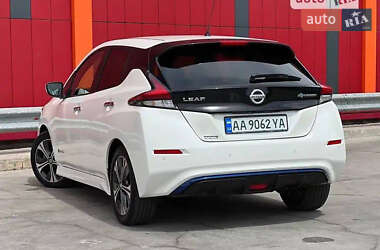Хэтчбек Nissan Leaf 2019 в 