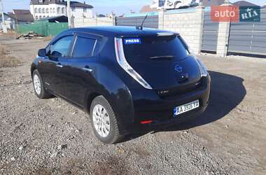 Хэтчбек Nissan Leaf 2013 в 