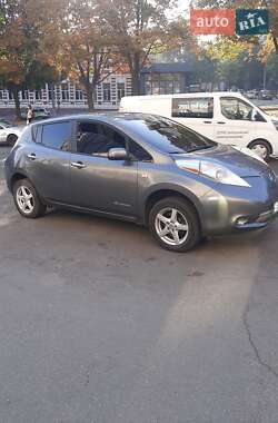 Хэтчбек Nissan Leaf 2014 в Днепре