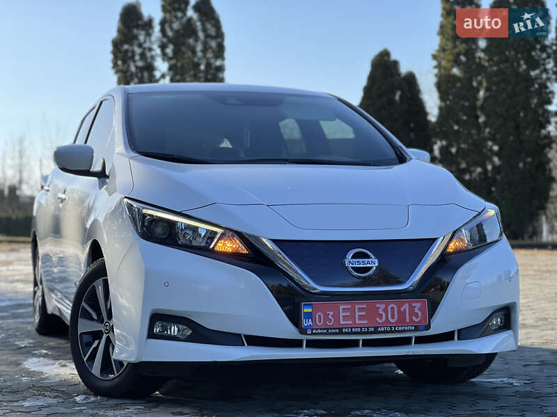 Хэтчбек Nissan Leaf 2018 в Дубно