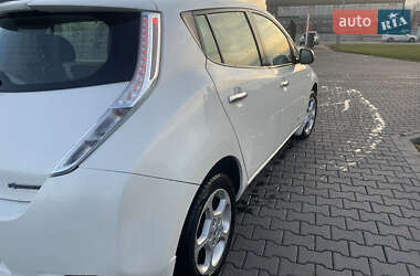 Хетчбек Nissan Leaf 2013 в Чернівцях