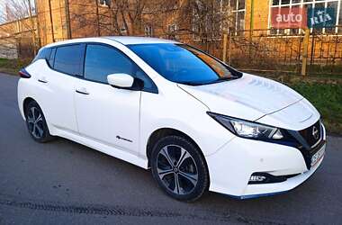 Хэтчбек Nissan Leaf 2019 в Черновцах