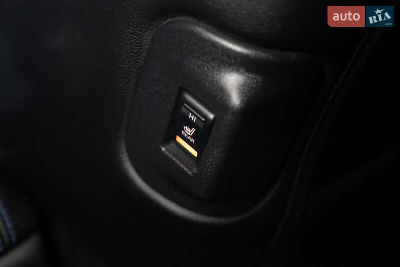 Хэтчбек Nissan Leaf 2016 в Киеве