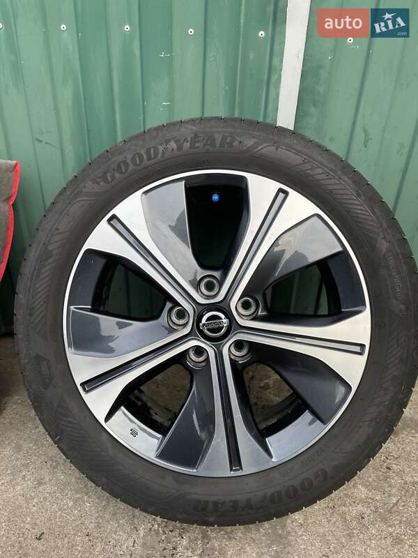 Хэтчбек Nissan Leaf 2021 в Измаиле