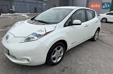 Хетчбек Nissan Leaf 2011 в Києві