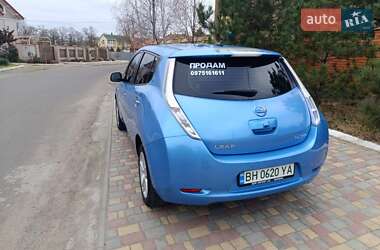 Хэтчбек Nissan Leaf 2012 в Измаиле