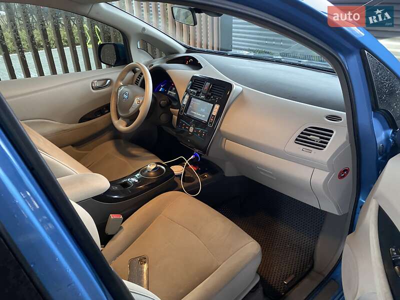 Хэтчбек Nissan Leaf 2012 в Черкассах