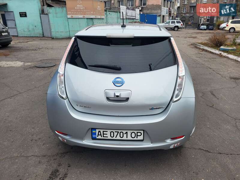 Хетчбек Nissan Leaf 2017 в Кам'янському