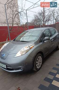 Хэтчбек Nissan Leaf 2015 в Николаеве