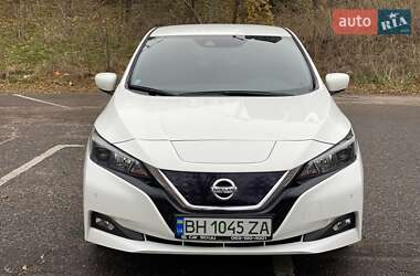 Хетчбек Nissan Leaf 2018 в Первомайську