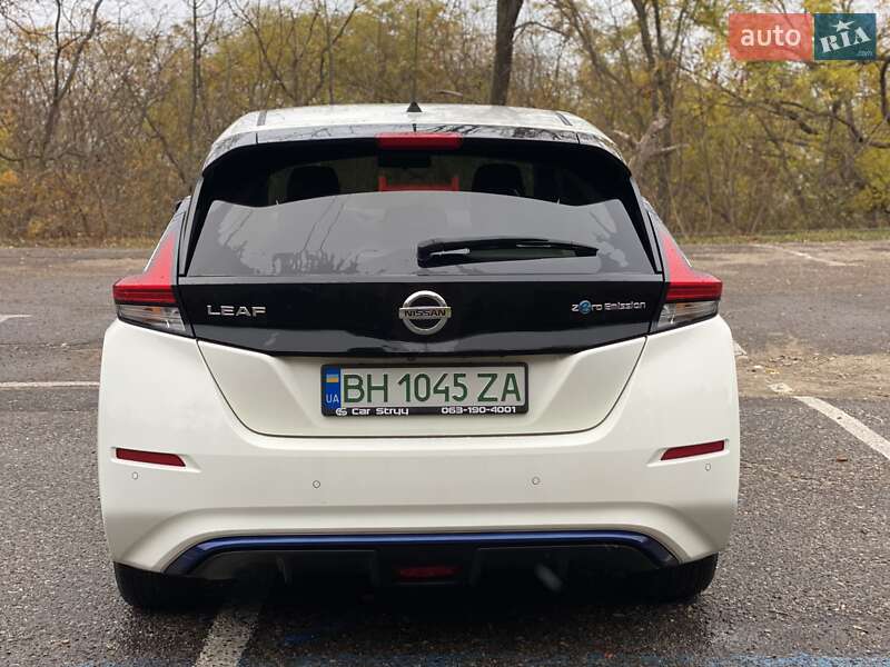 Хетчбек Nissan Leaf 2018 в Одесі
