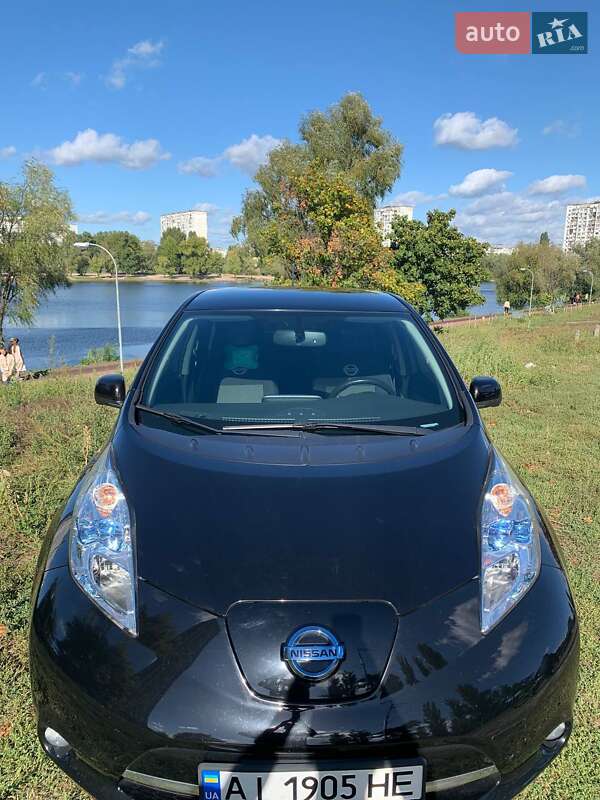 Хэтчбек Nissan Leaf 2014 в Киеве