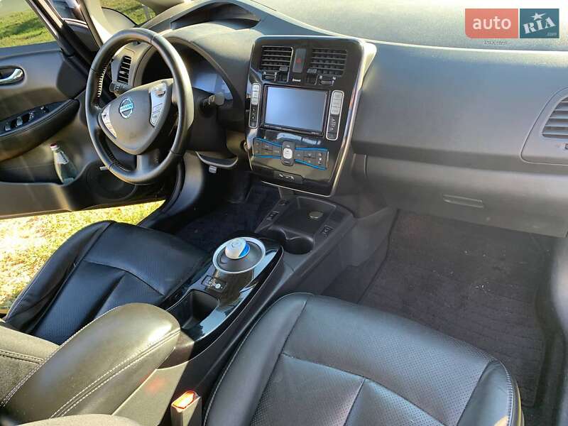 Хэтчбек Nissan Leaf 2014 в Киеве