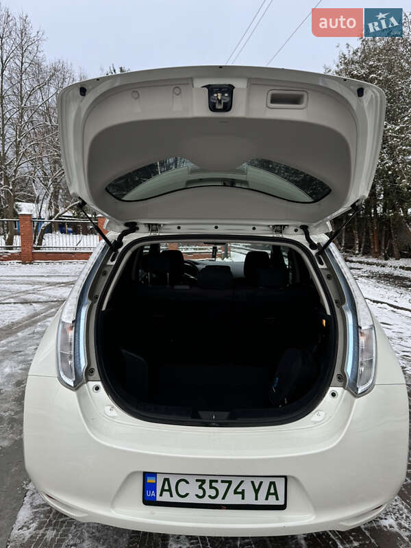 Хэтчбек Nissan Leaf 2013 в Луцке