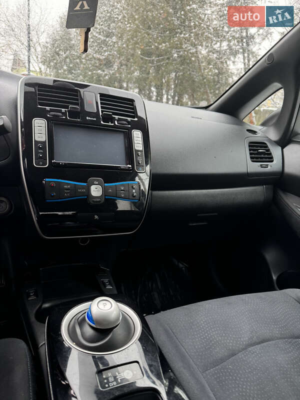 Хэтчбек Nissan Leaf 2013 в Луцке