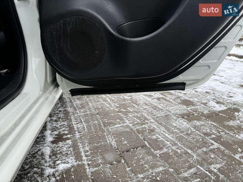 Хэтчбек Nissan Leaf 2013 в Луцке