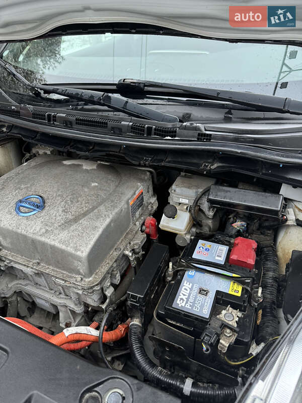 Хэтчбек Nissan Leaf 2013 в Луцке