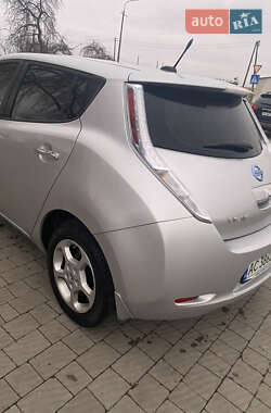 Хетчбек Nissan Leaf 2013 в Володимирі