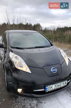 Хетчбек Nissan Leaf 2014 в Дубровиці