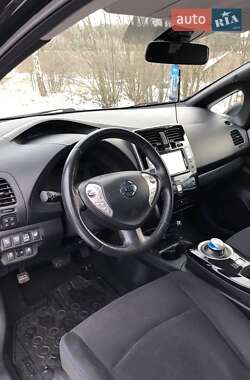 Хетчбек Nissan Leaf 2014 в Дубровиці