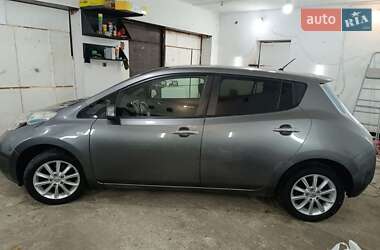 Хэтчбек Nissan Leaf 2014 в Дубно