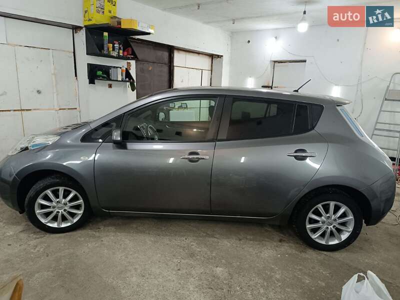 Nissan Leaf 2014