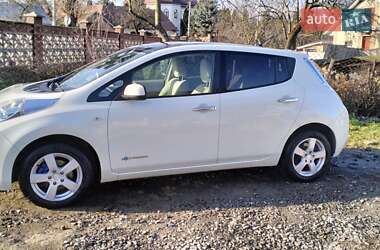 Хэтчбек Nissan Leaf 2011 в Ровно