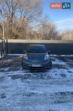 Хетчбек Nissan Leaf 2014 в Дніпрі