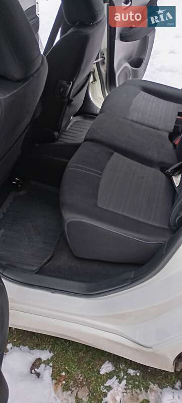 Хетчбек Nissan Leaf 2017 в Бориславі