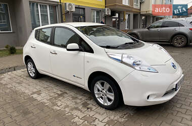 Хетчбек Nissan Leaf 2014 в Чернівцях